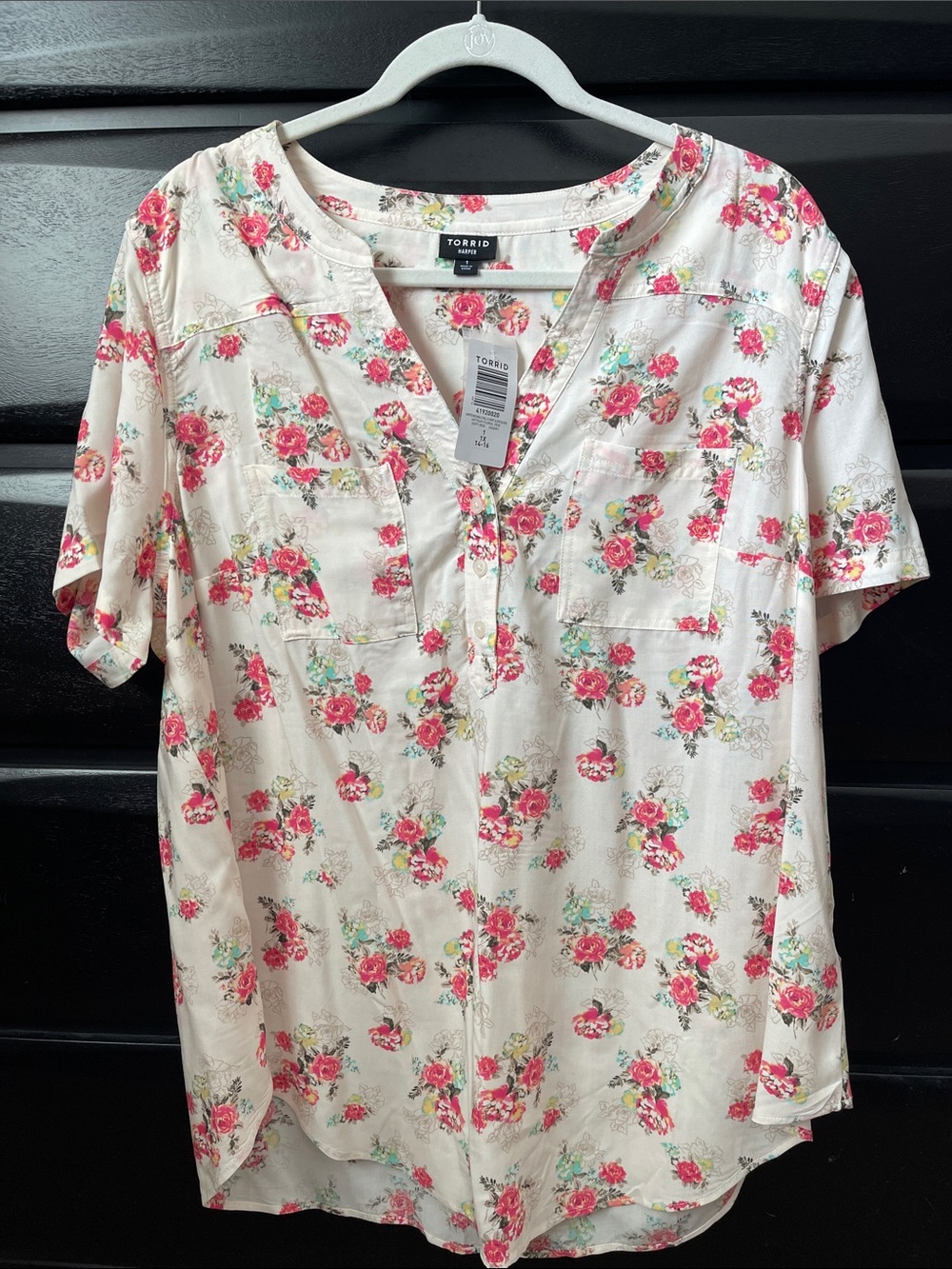 torrid Cream Floral Split V-Neck Blouse with Pink Roses